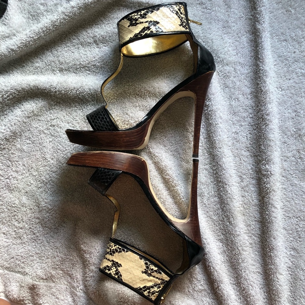 Beautiful BEBE Heels!  Size 9